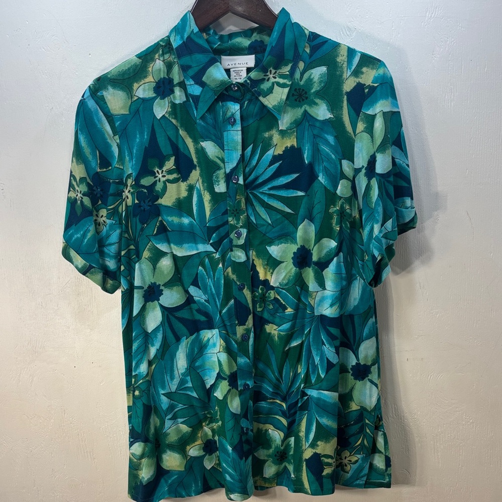 Avenue Classic Feminine Button-Down Turquoise Floral Blouse Short Sleeve  18/20